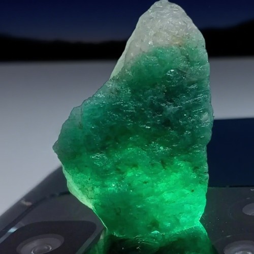Natural raw emerald stone - raw,
